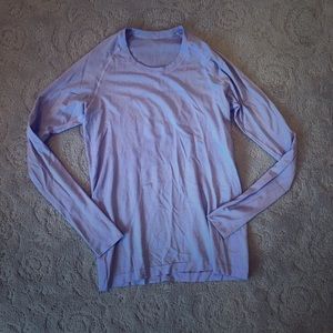 Lululemon “Swiftly” long sleeve tee
